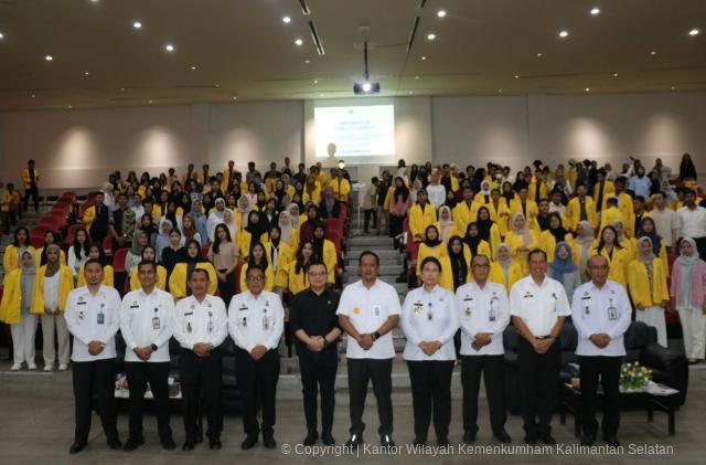 Imigrasi Menyapa di Universitas