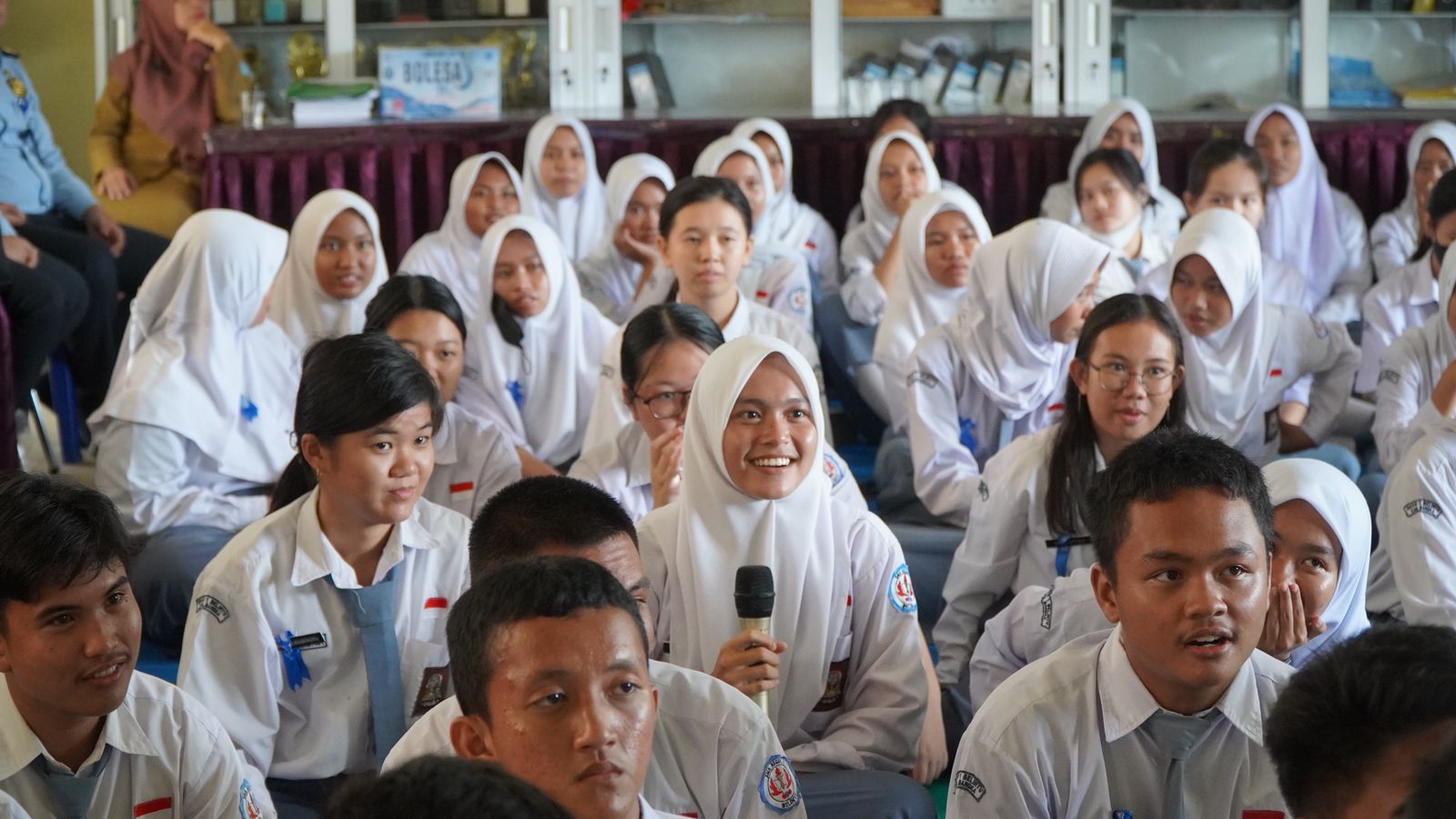Imigrasi Menyapa di SMA 1